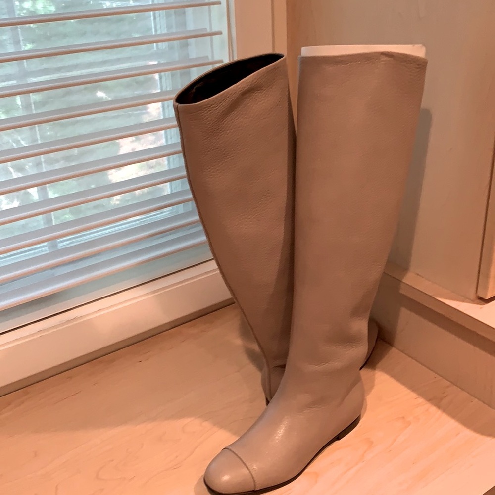 🍁NWOT🍂 Bottega Venetta beige OTK boots. 37.5